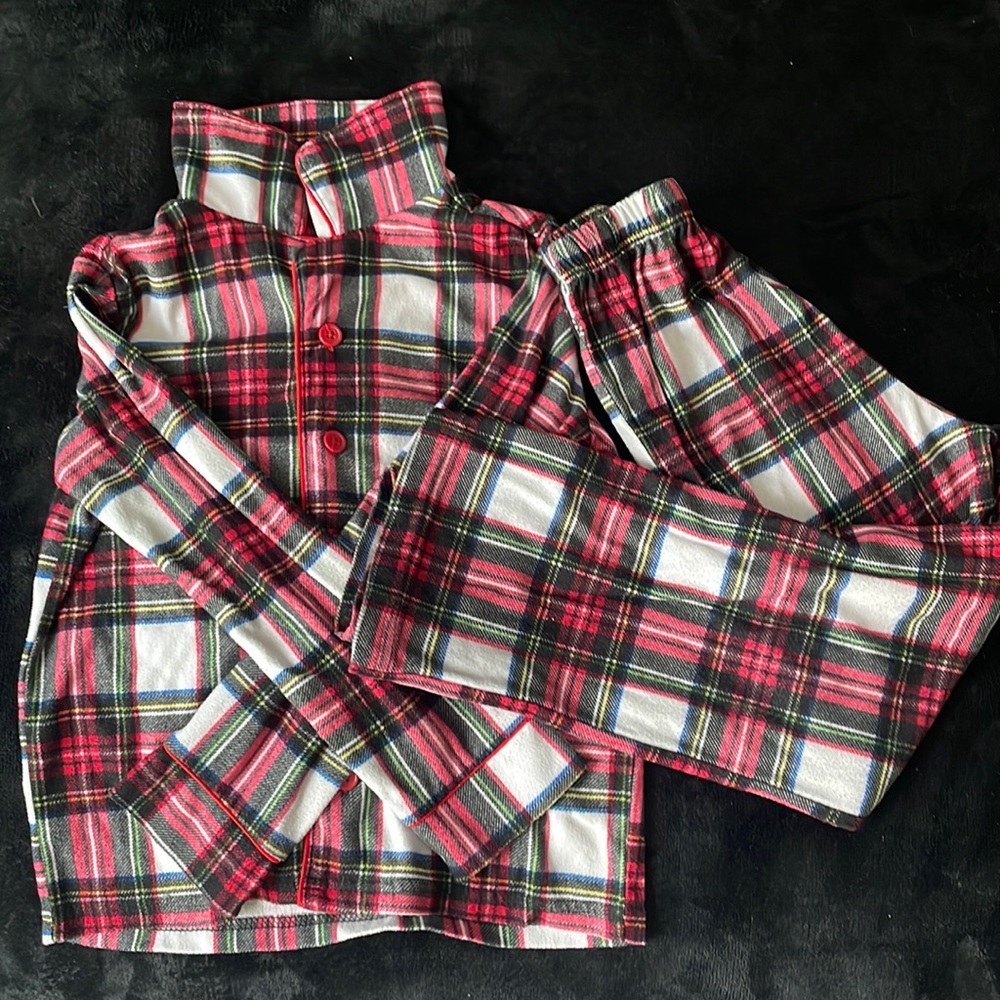 Kid pajama set size small